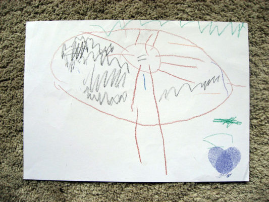 Dieťa nakreslilo slniečko na papier