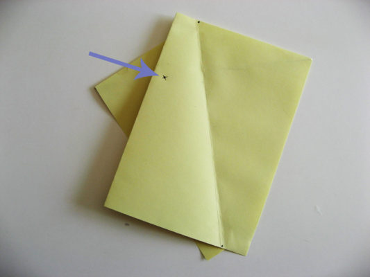 Ako vyrobiť šarkana z papiera - kde umiesniť šnúru